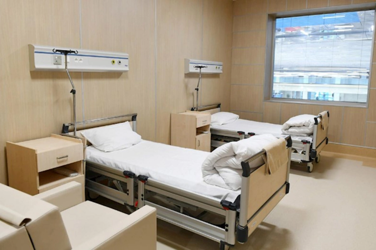 Külli miqdarda borcu olan məşhur klinikanın sahibi dəyişdi