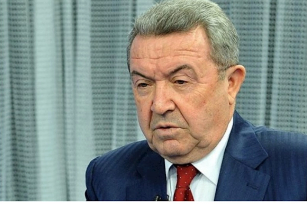 Keçmiş nazir müəllimlərin maaşından danışdı