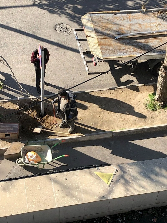 Adil Vəliyevin oğlu özünün komfortu üçün yolu “bağlatdırdı” — FOTO (RƏSMİ) Adil Vəliyevin oğlu özünün komfortu üçün yolu “bağlatdırdı” — FOTO (RƏSMİ)