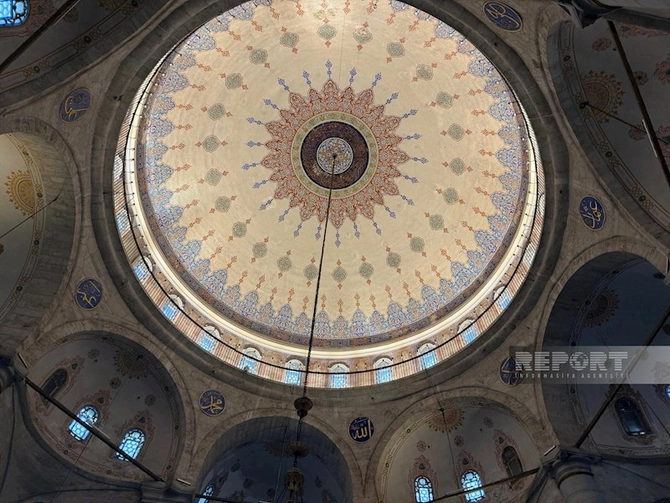 İstanbulun 572 illik əzəməti: Taksimdən Ayasofyaya uzanan yol — FOTOLAR İstanbulun 572 illik əzəməti: Taksimdən Ayasofyaya uzanan yol — FOTOLAR