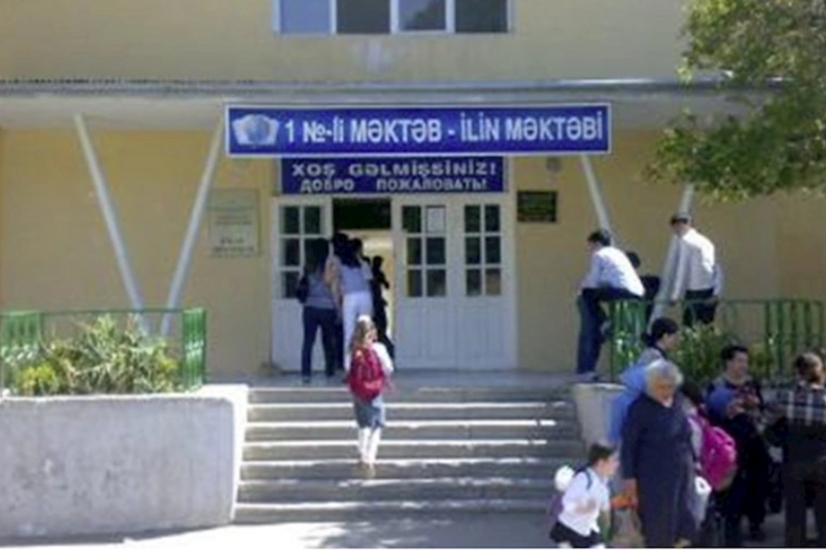 Xırdalanda məktəbli direktor tərəfindən döyülüb?