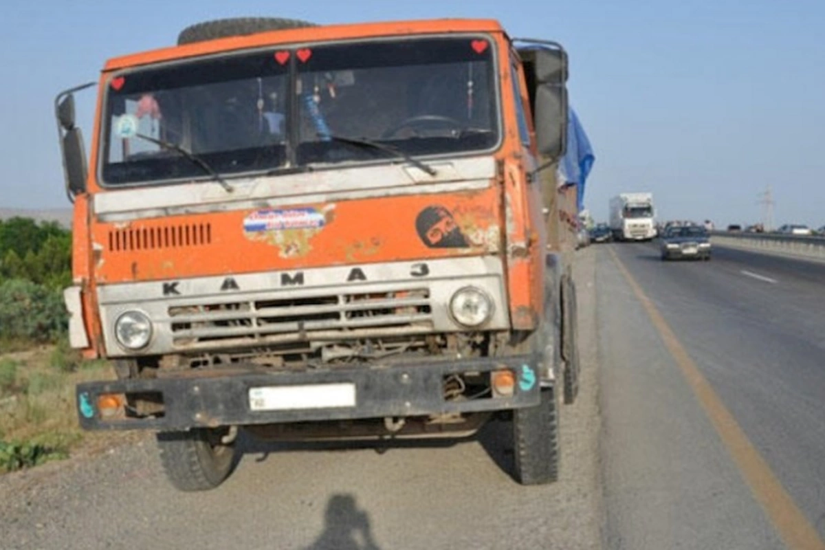 Bakıda “KamAZ”dan oğurluq edildi