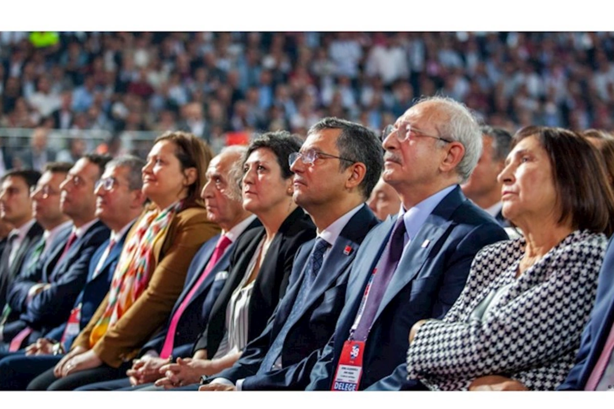 Bir tərəfdə CHP qurultayı, bir tərəfdə nikah mərasimi...