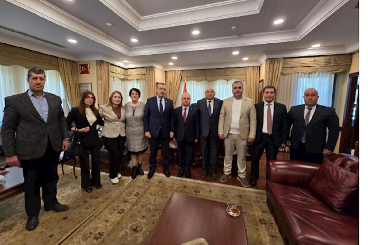 Türkiyənin yeni səfiri Birol Akgün azərbaycanlı ictimaiyyət və media nümayəndələri ilə görüşdü — FOTOLAR