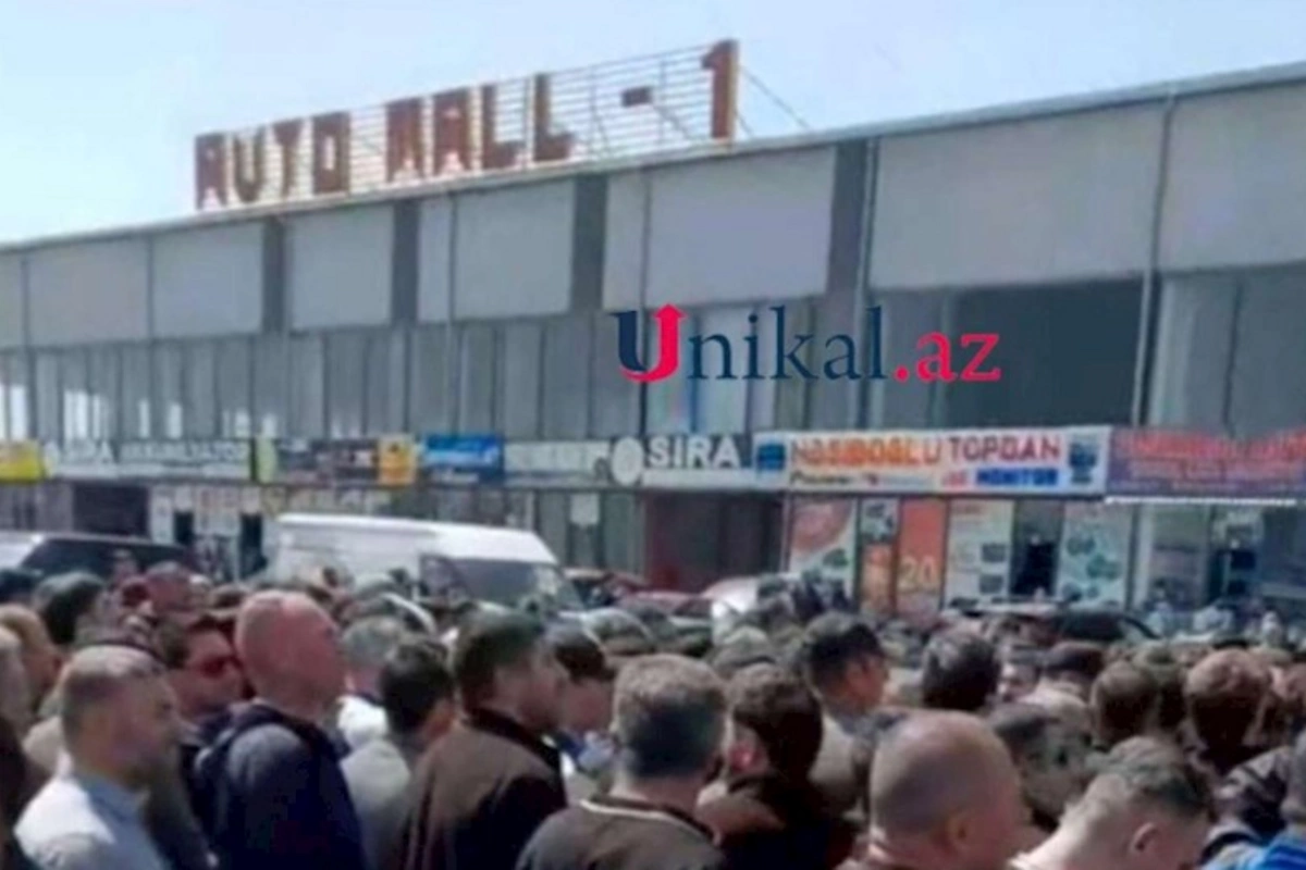 Maşın bazarında etiraz — Mağaza sahibləri və işçilər ayağa qalxdı (VİDEO)