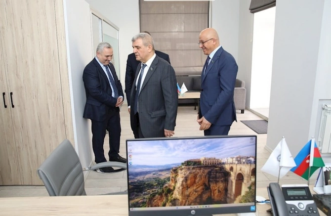 AHİK-də deputatlarla görüş keçirildi — FOTOLAR AHİK-də deputatlarla görüş keçirildi — FOTOLAR