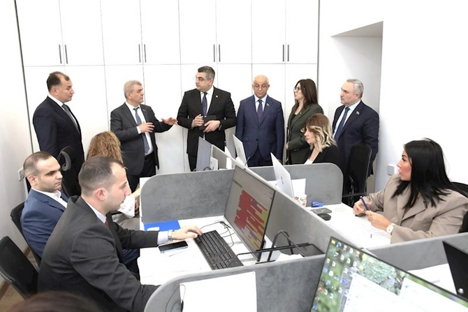 AHİK-də deputatlarla görüş keçirildi — FOTOLAR AHİK-də deputatlarla görüş keçirildi — FOTOLAR