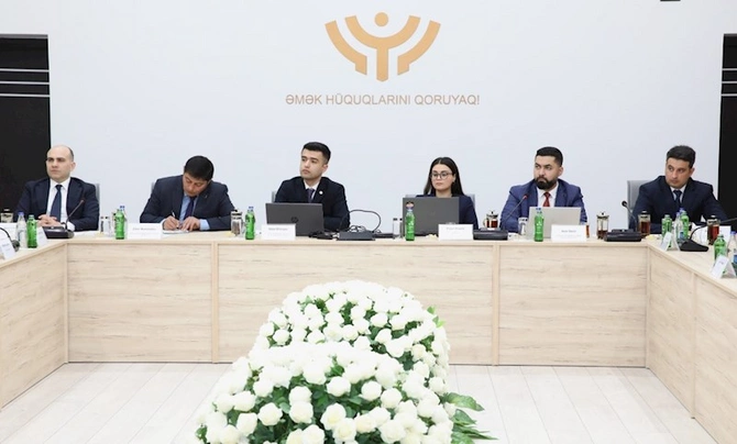 AHİK-də deputatlarla görüş keçirildi — FOTOLAR AHİK-də deputatlarla görüş keçirildi — FOTOLAR