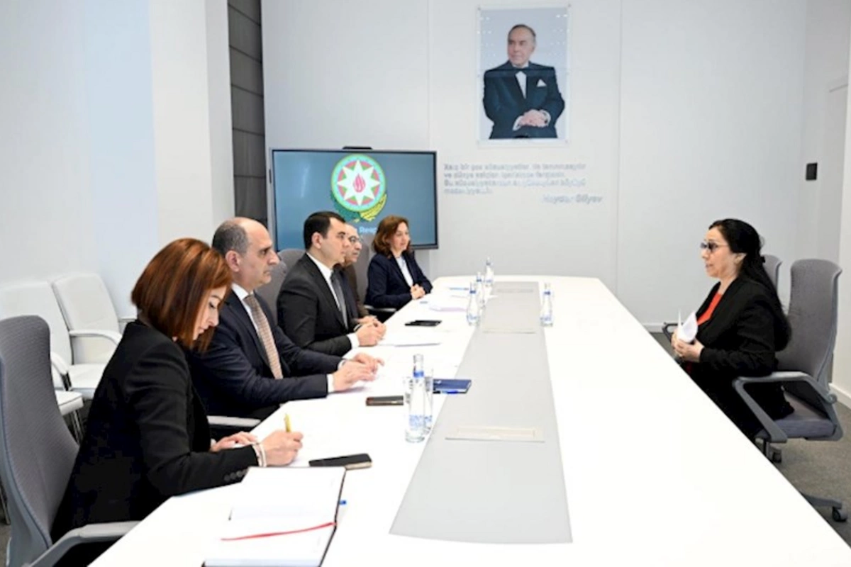 Mədəniyyət naziri tərəfindən Bakıda növbəti vətəndaş qəbulu keçirilib — FOTOLAR