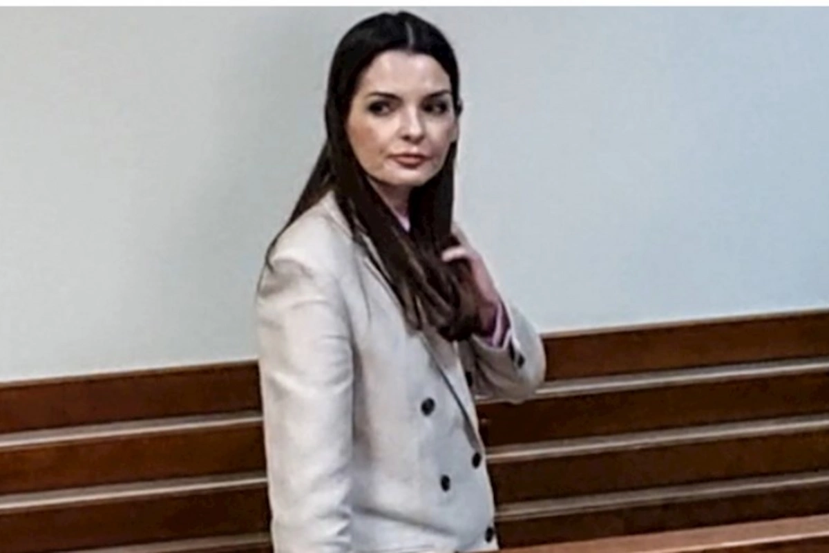 Qutsul ev dustaqlığına buraxılıb