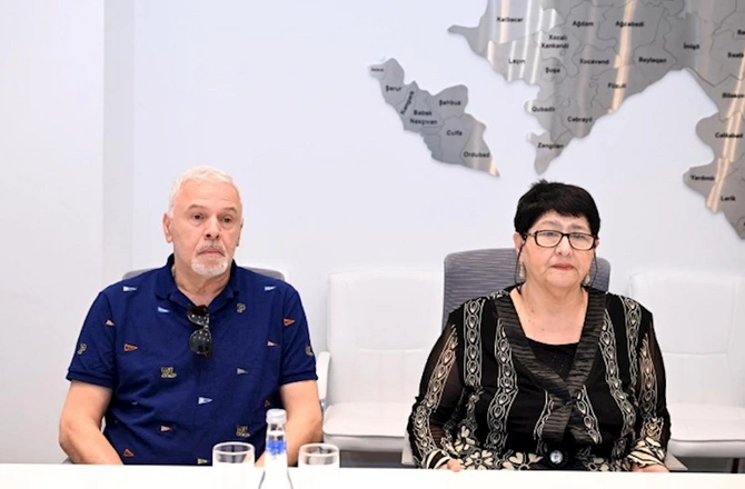 Mədəniyyət naziri tərəfindən Bakıda növbəti vətəndaş qəbulu keçirilib — FOTOLAR