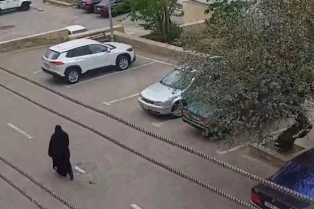 Bakıda görüntüsü yayılan çadralı şəxs POLİSƏ ÇAĞIRILDI