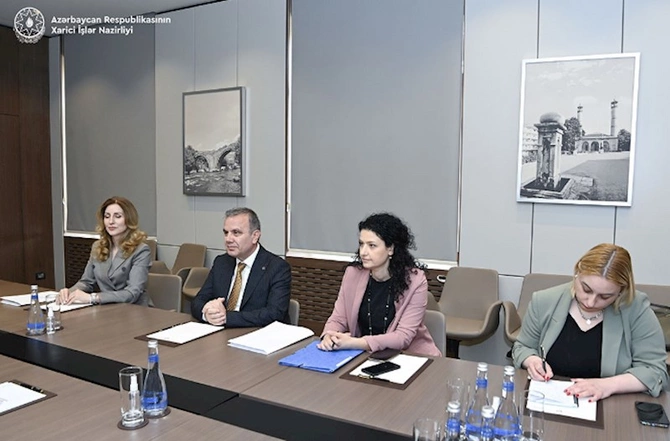 Ceyhun Bayramov Zoran Dimitrovskinin rəhbərlik etdiyi nümayəndə heyətini qəbul edib — FOTOLAR