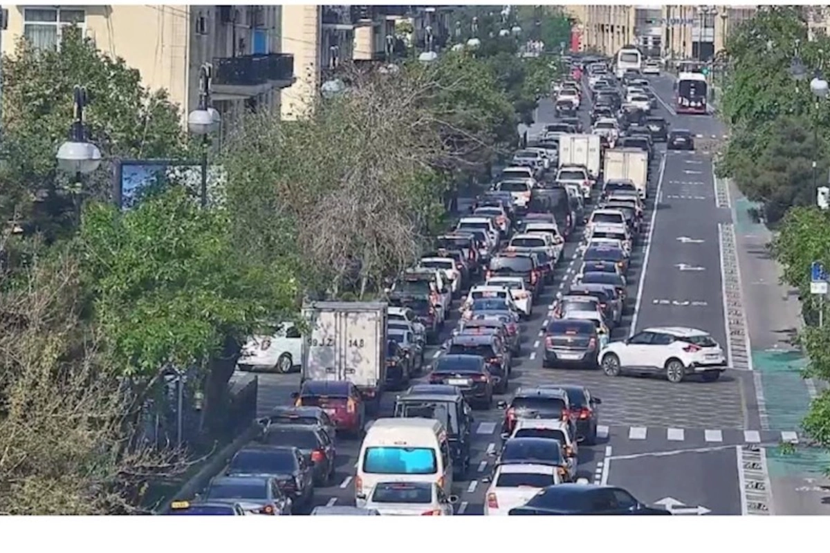 Bu yollarda tıxac var — SİYAHI
