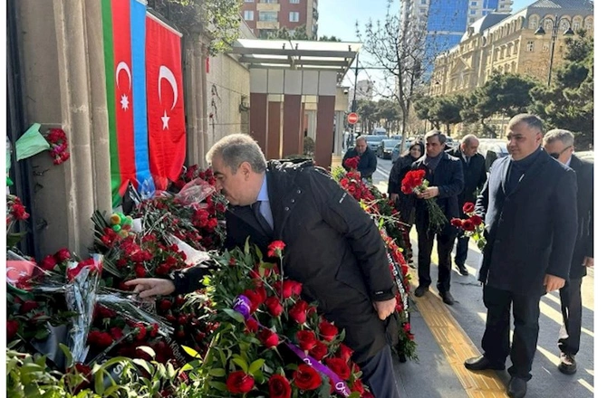 65 yaşlı İlham İsmayılova YUBİLEY TƏBRİKİ! — VİDEO/FOTOLAR