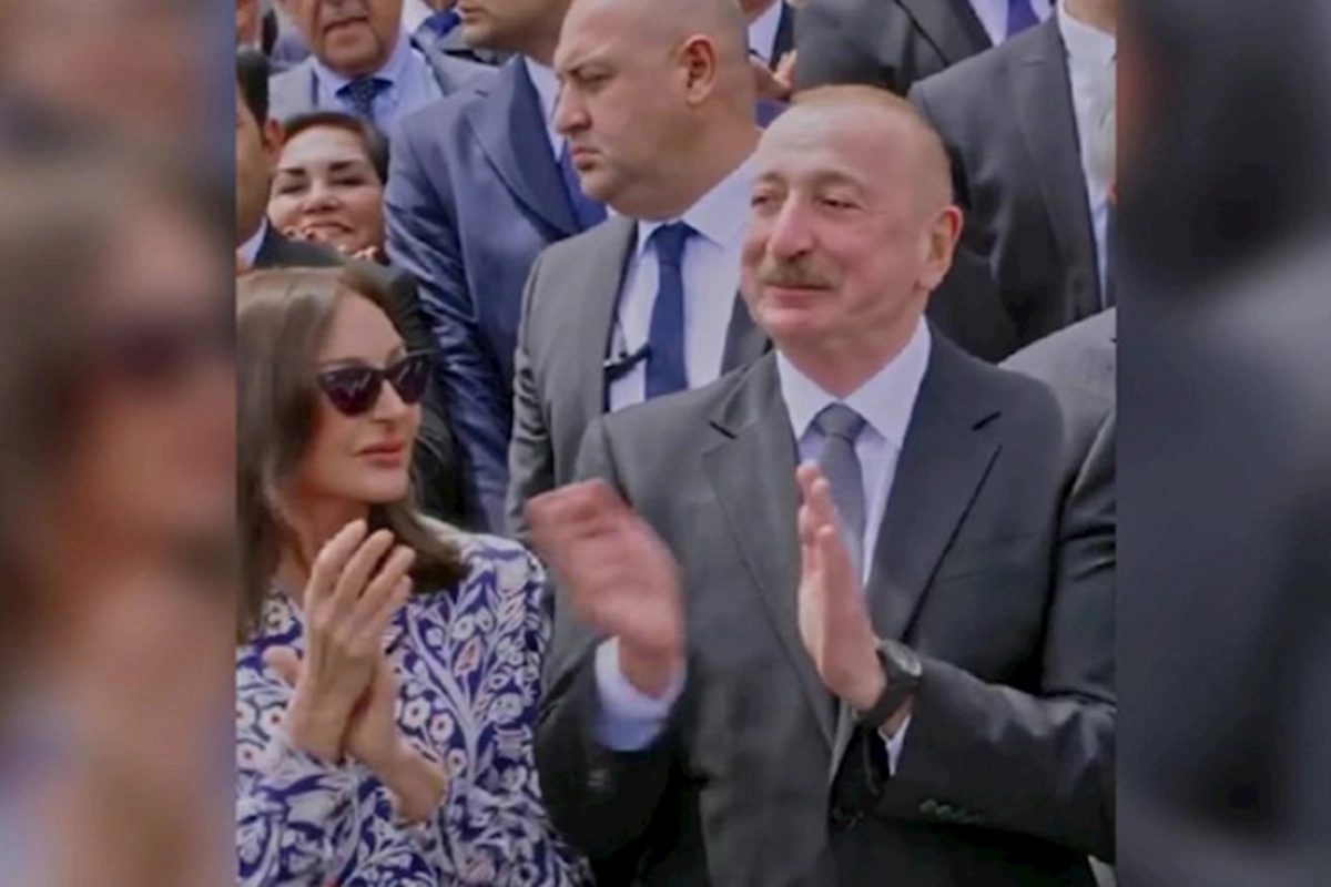 Prezidentin kövrəldiyi anlar — VİDEO