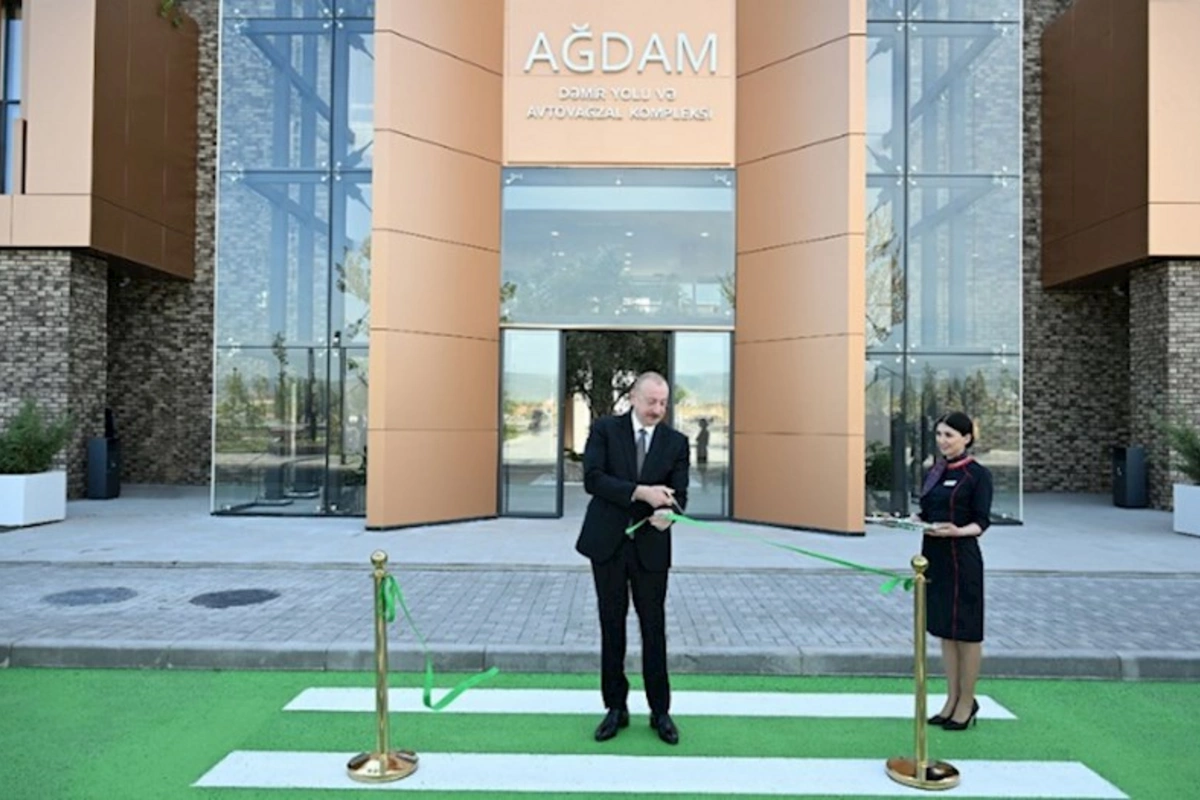 İlham Əliyev Ağdam Dəmir Yolu və Avtovağzal Kompleksinin açılışında iştirak edib — FOTOLAR (YENİLƏNİB)