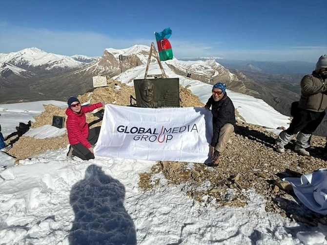 “Global Media Group” əməkdaşı “Heydər zirvəsi”nə yürüş edib — FOTOLAR