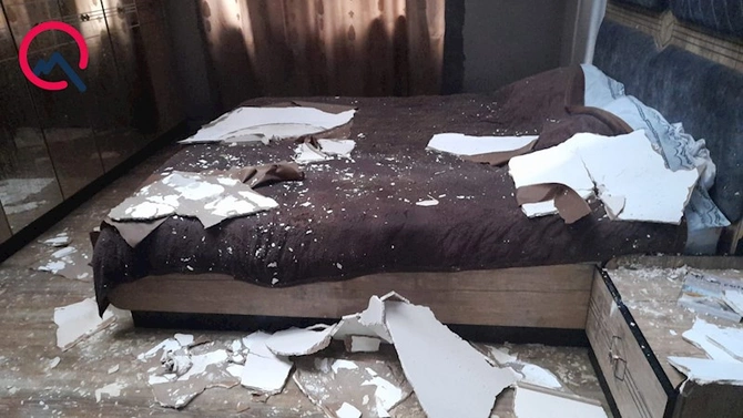 Qaxda külək evi bu hala saldı — FOTOLAR Qaxda külək evi bu hala saldı — FOTOLAR