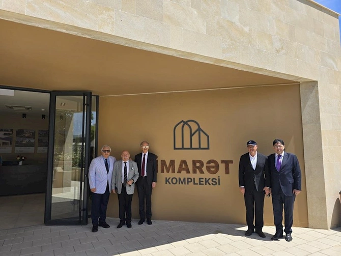Mədəniyyət xadimləri İmarət Tarix-Memarlıq Kompleksini ziyarət ediblər — FOTOLAR