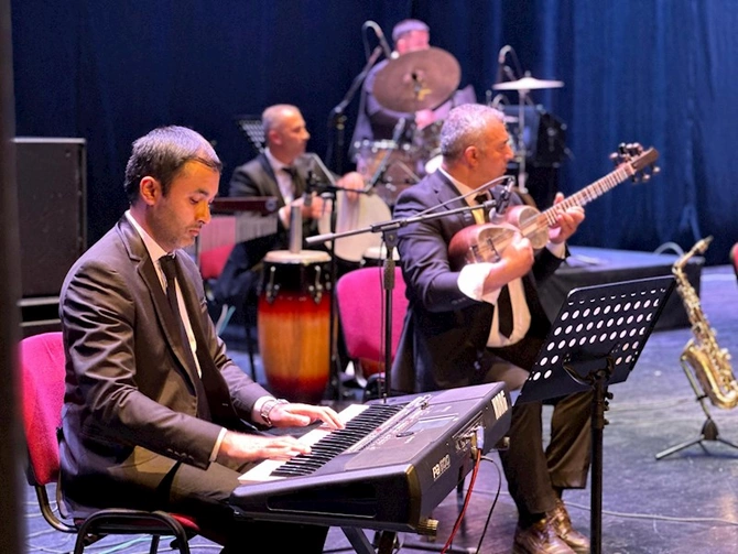 Xalq artisti Gəncədə solo konsertlə çıxış edib — FOTOLAR