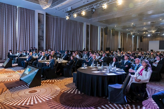 Bakıda IATA-nın Aviasiya Enerji Forumu işə başladı — FOTOLAR