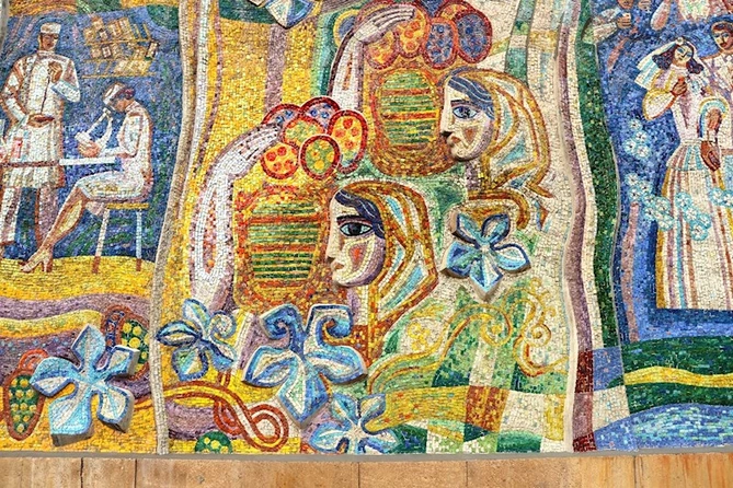 Bakıda mozaikaların bərpası davam edir — FOTOLAR