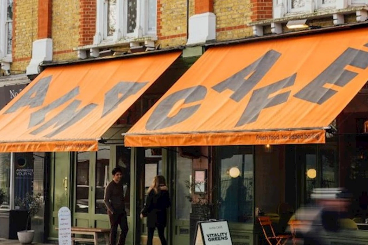 Londonda Bəxtiyar Sadıqlıya məxsus “Alma” kafesi 2 milyon zərər edib