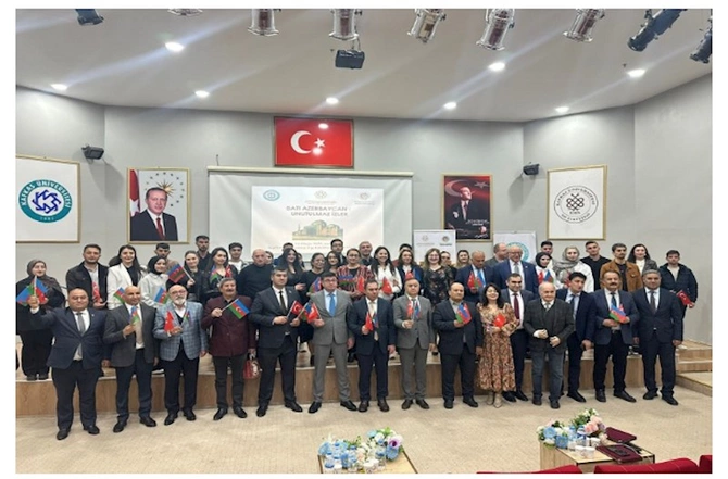 “Qərbi Azərbaycan: Unudulmaz izlər” layihəsi çərçivəsində Karsda beynəlxalq forum keçirildi — VİDEO/FOTOLAR “Qərbi Azərbaycan: Unudulmaz izlər” layihəsi çərçivəsində Karsda beynəlxalq forum keçirildi — VİDEO/FOTOLAR