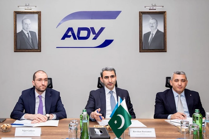 Azərbaycan və Pakistan arasında dəmiryol sahəsində əməkdaşlığın perspektivləri müzakirə olunub — FOTOLAR