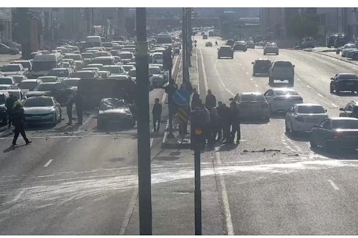 Bakıda ağır qəza sıxlığa səbəb oldu