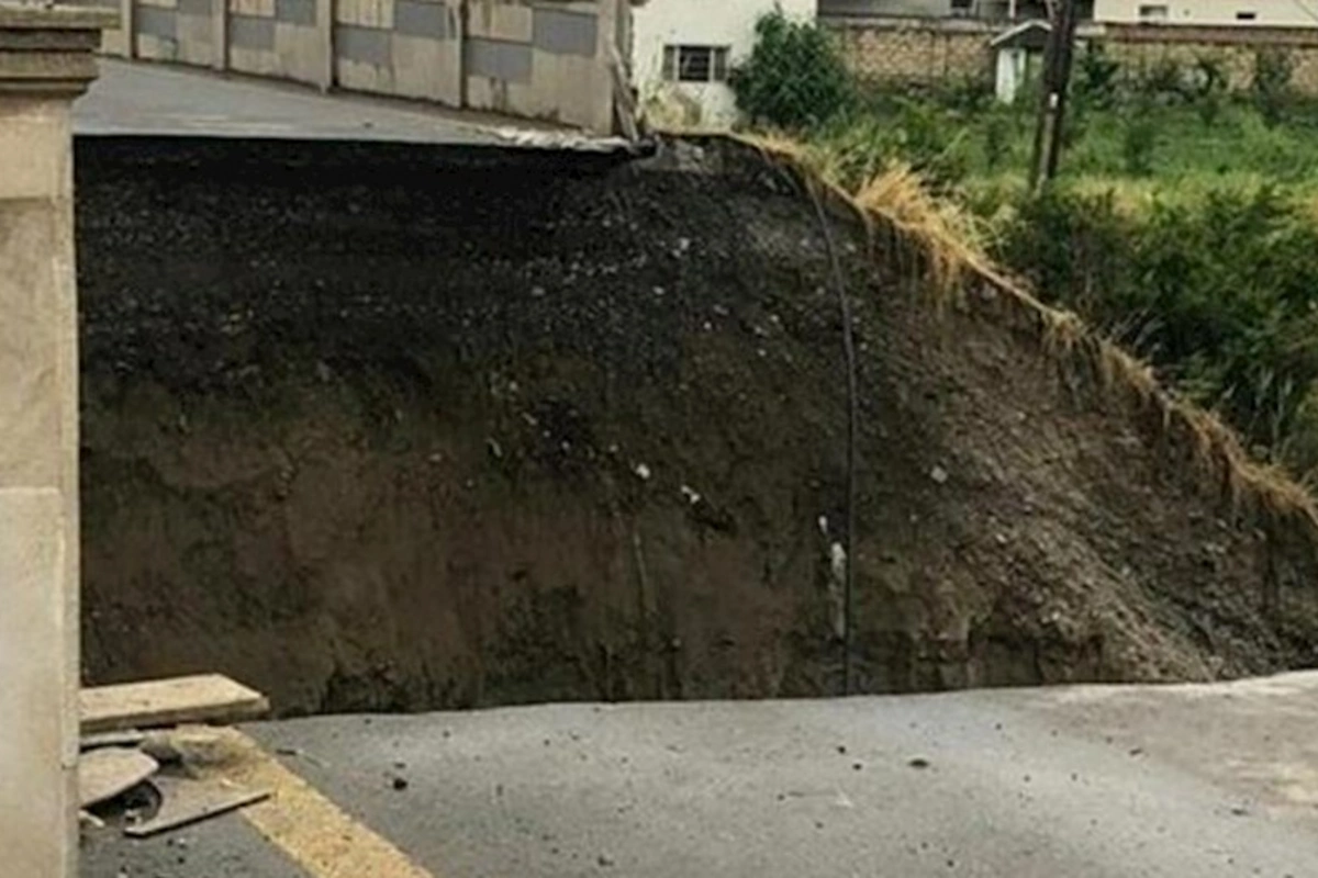 Bakıda körpü uçdu, yol BAĞLANDI: SON GÖRÜNTÜLƏR
