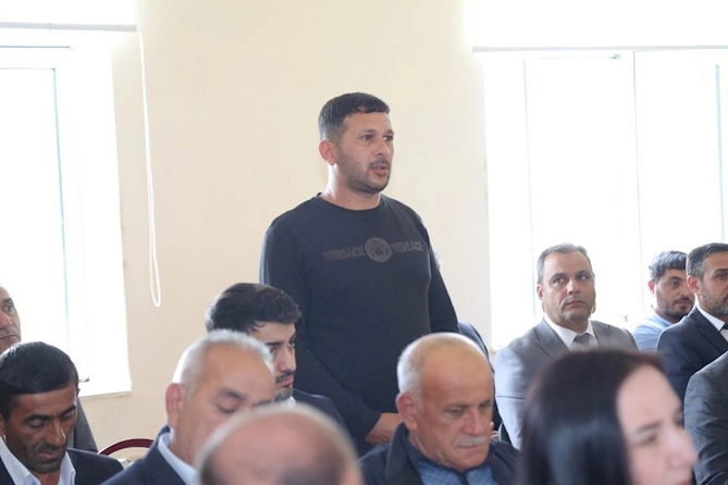 Sevindik Hətəmov vətəndaşları qəbul etdi — FOTOLAR