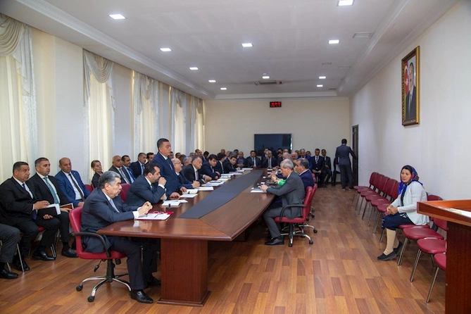 Salyan RİH başçısı vətəndaş qəbulu keçirib — FOTOLAR Salyan RİH başçısı vətəndaş qəbulu keçirib — FOTOLAR