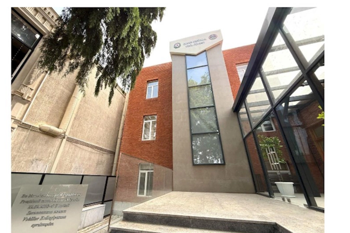 Vəkillər Kollegiyası Gəncə Regional Bürosunun tarixi abidə olan inzibati binasının bir hissəsi bərpa edilib — FOTOLAR