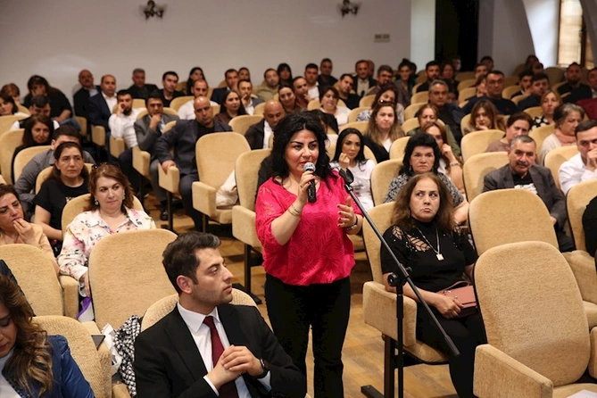 Attestasiya proqramı çərçivəsində təhsilverənlərlə maarifləndirici görüş keçirildi — FOTOLAR