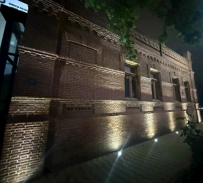 Vəkillər Kollegiyası Gəncə Regional Bürosunun tarixi abidə olan inzibati binasının bir hissəsi bərpa edilib — FOTOLAR