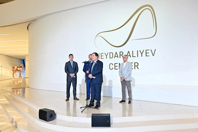 Heydər Əliyev Mərkəzində “Əbədiyyətin ifadəsi” sərgisi — VİDEO/FOTOLAR