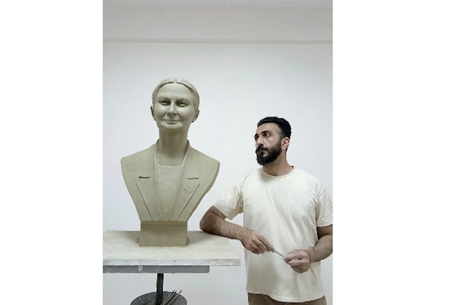 Qənirə Paşayevanın büstü hazırlandı — FOTOLAR