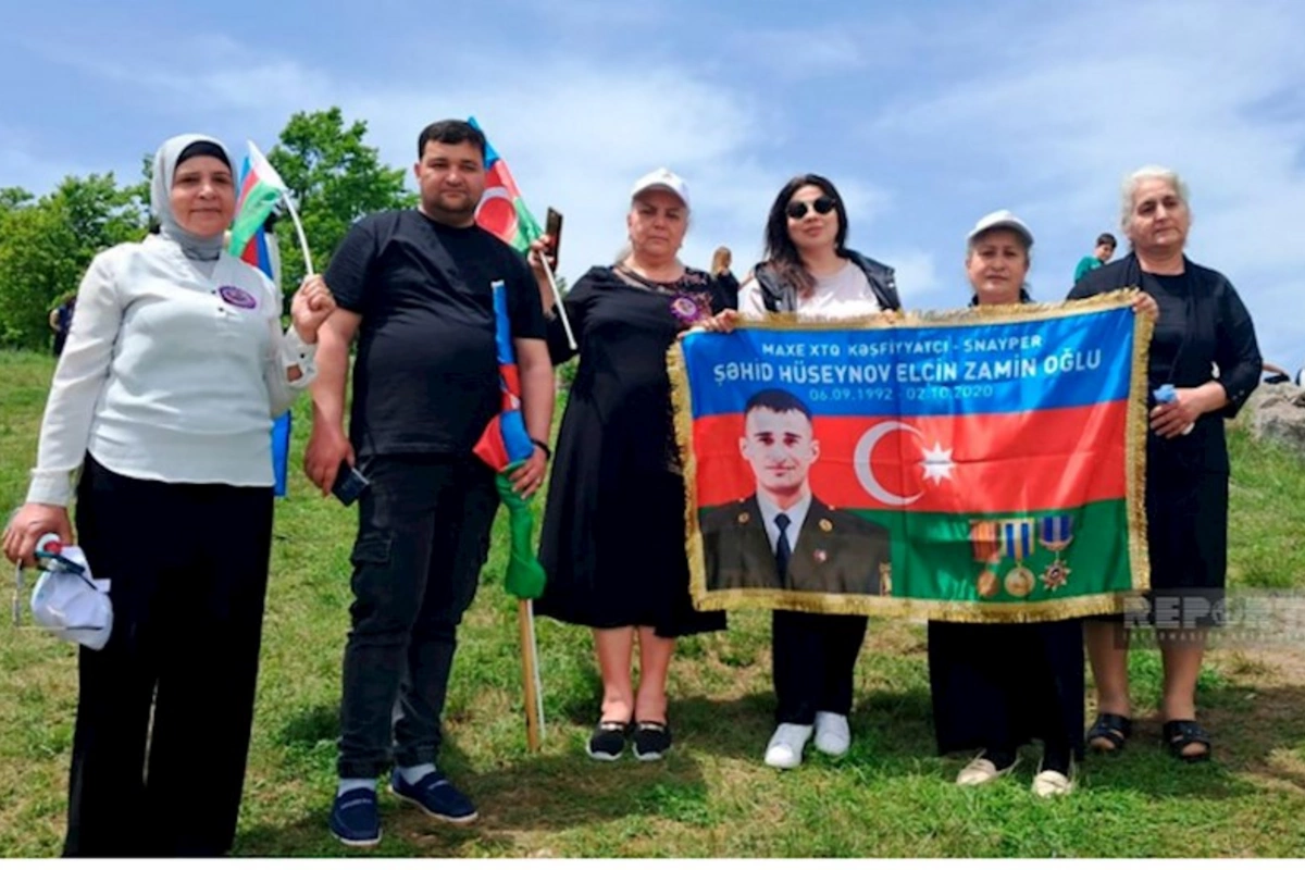 Sumqayıtlı şəhid ailələri və qazilər Şuşaya səfər ediblər
