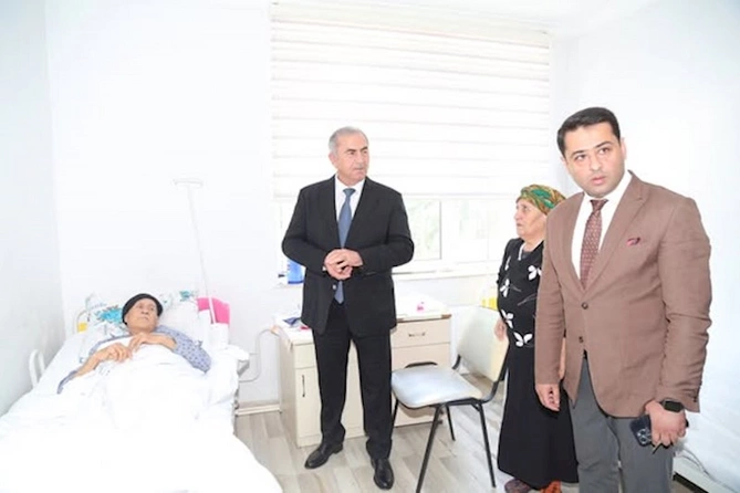 İcra başçısı şəhid atasını ziyarət etdi — FOTOLAR