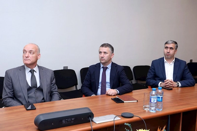 “Gənc İstedadlar Proqram”ında təcrübəçilərin fərdi mövzularının təqdimatı keçirilib — FOTOLAR “Gənc İstedadlar Proqram”ında təcrübəçilərin fərdi mövzularının təqdimatı keçirilib — FOTOLAR