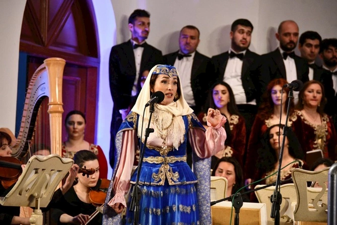 Opera Teatrı ilk dəfə “Milli Opera İncilərimiz” layihəsini təqdim etdi — FOTOLAR Opera Teatrı ilk dəfə “Milli Opera İncilərimiz” layihəsini təqdim etdi — FOTOLAR
