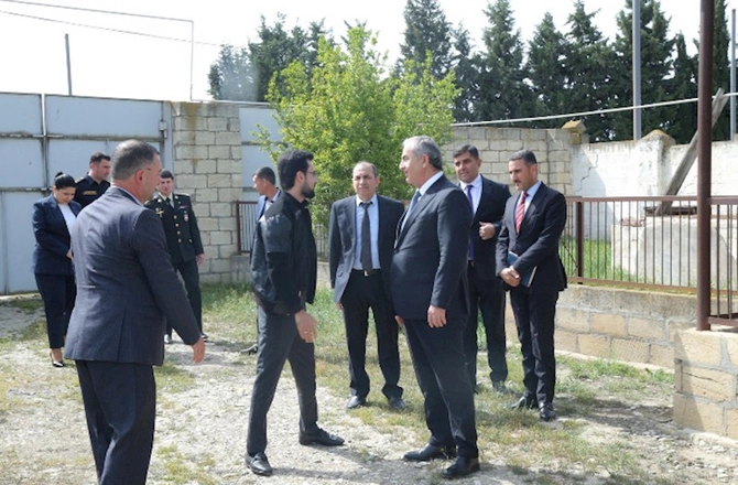Hacıqabul RİH-nin başçısı Vətən müharibəsi iştirakçısını evində ziyarət etdi — FOTOLAR