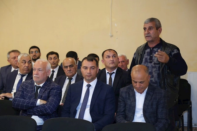 İcra başçısı sakinləri dinlədi — FOTOLAR