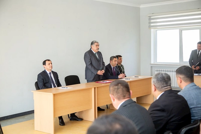Salyanda sakinlərlə görüş keçirildi — FOTOLAR Salyanda sakinlərlə görüş keçirildi — FOTOLAR