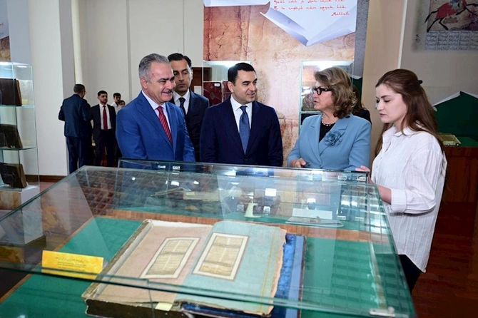 Mədəniyyət naziri Adil Kərimli Düşənbədə tacik həmkarı ilə görüşüb — FOTOLAR