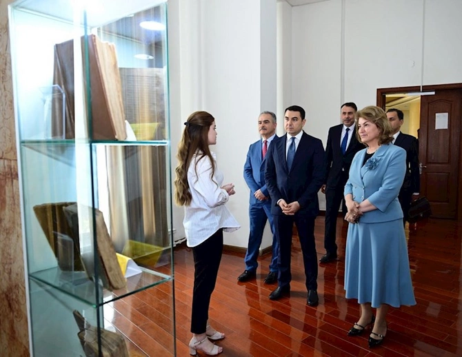 Mədəniyyət naziri Adil Kərimli Düşənbədə tacik həmkarı ilə görüşüb — FOTOLAR