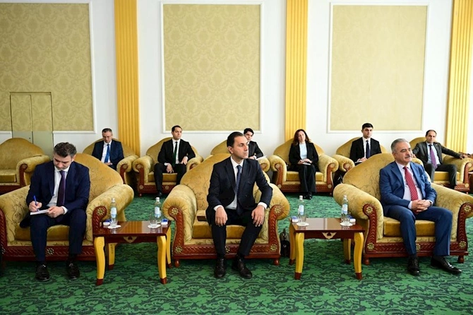 Mədəniyyət naziri Adil Kərimli Düşənbədə tacik həmkarı ilə görüşüb — FOTOLAR