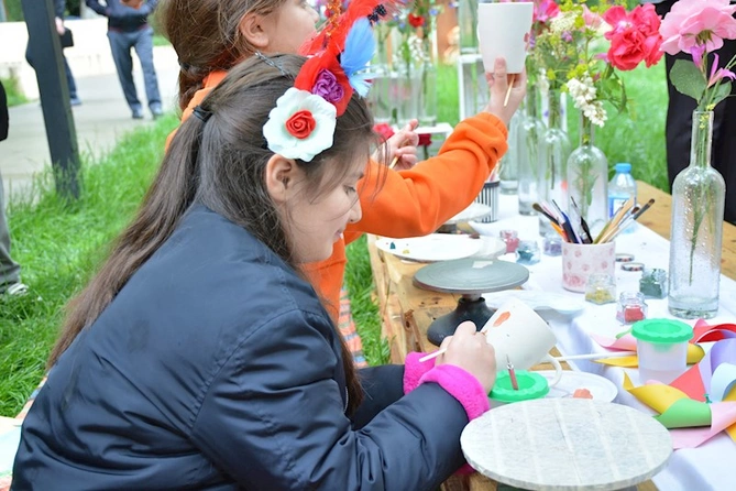 Şamaxıda Uşaq İncəsənət Festivalı keçirildi — FOTOLAR Şamaxıda Uşaq İncəsənət Festivalı keçirildi — FOTOLAR